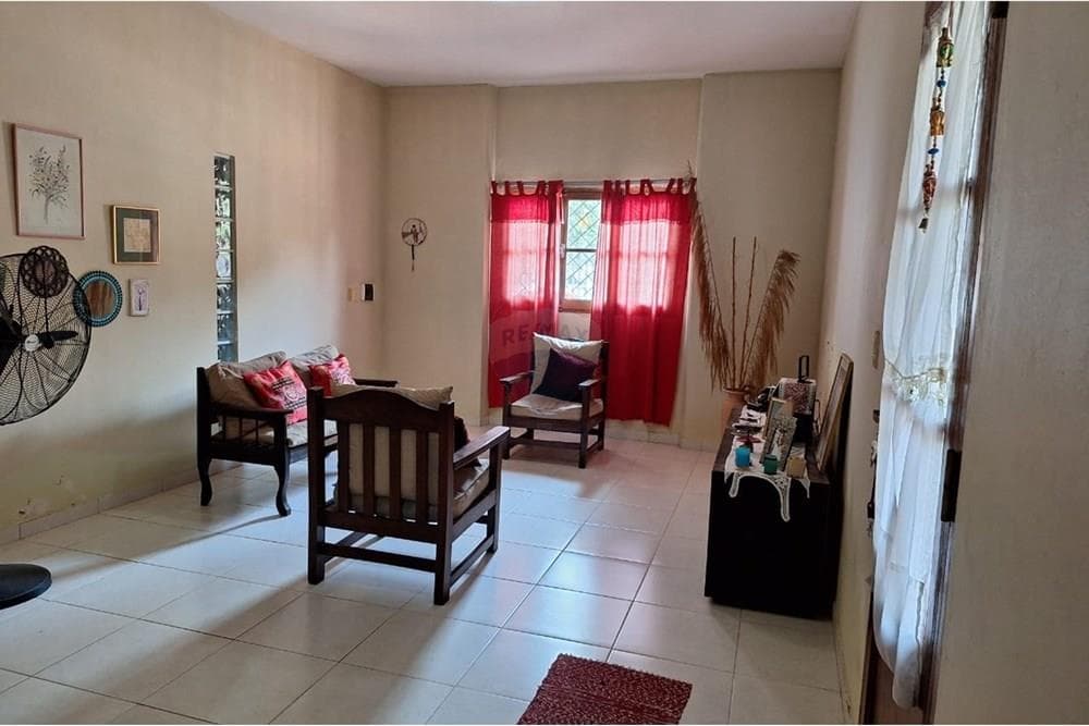 Casa de dos pisos en Luque- campo grande, foto 4