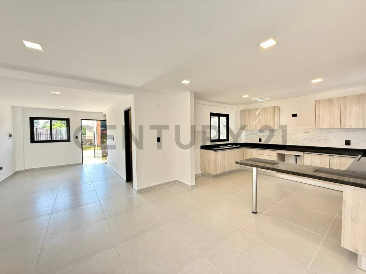 Duplex minimalista en Luque, foto 5
