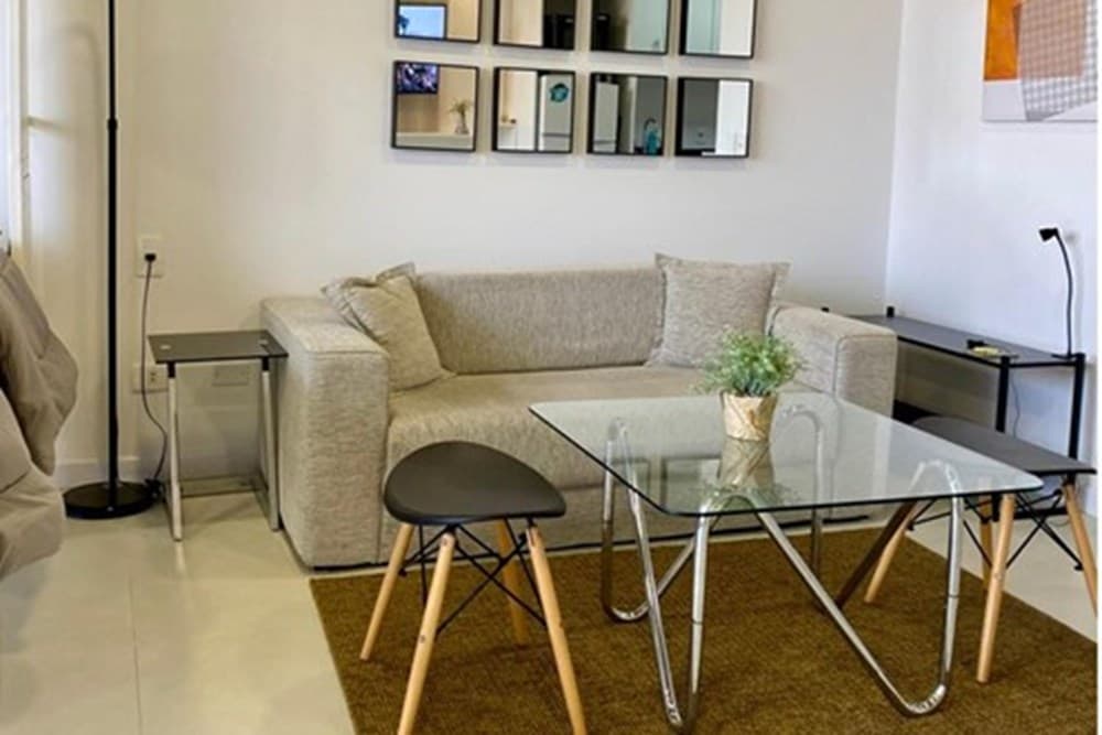 Departamento-Alquiler-Las Lomas (Carmelitas), Asunción, foto 2