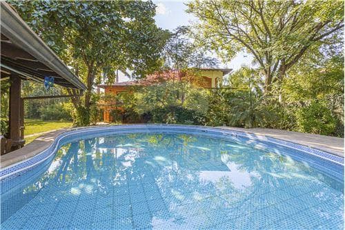 Vendo residencia en doble esquina, zona col. Ghoethe