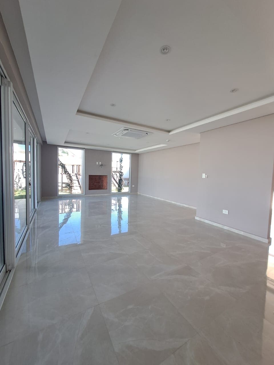 Vendo duplex zona yacht