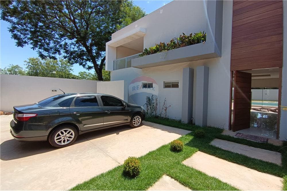 Hermosa casa en Mariano Roque Alonso, foto 2