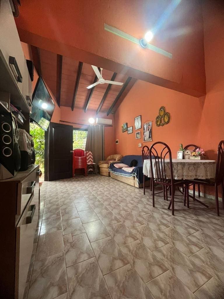 Casa en isla bogado Luque, foto 2
