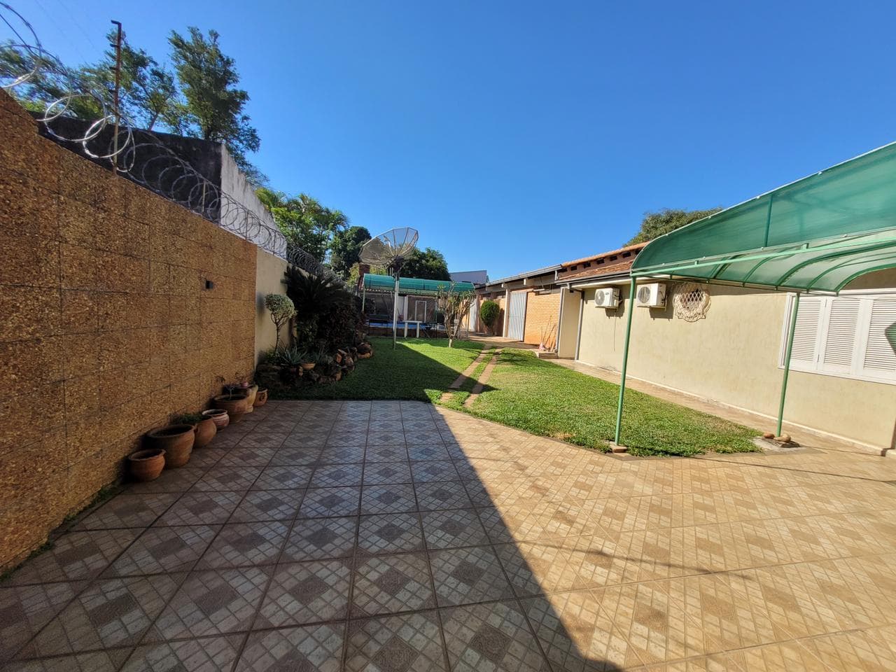Vendo amplia residencia en Barrio San Vicente ????