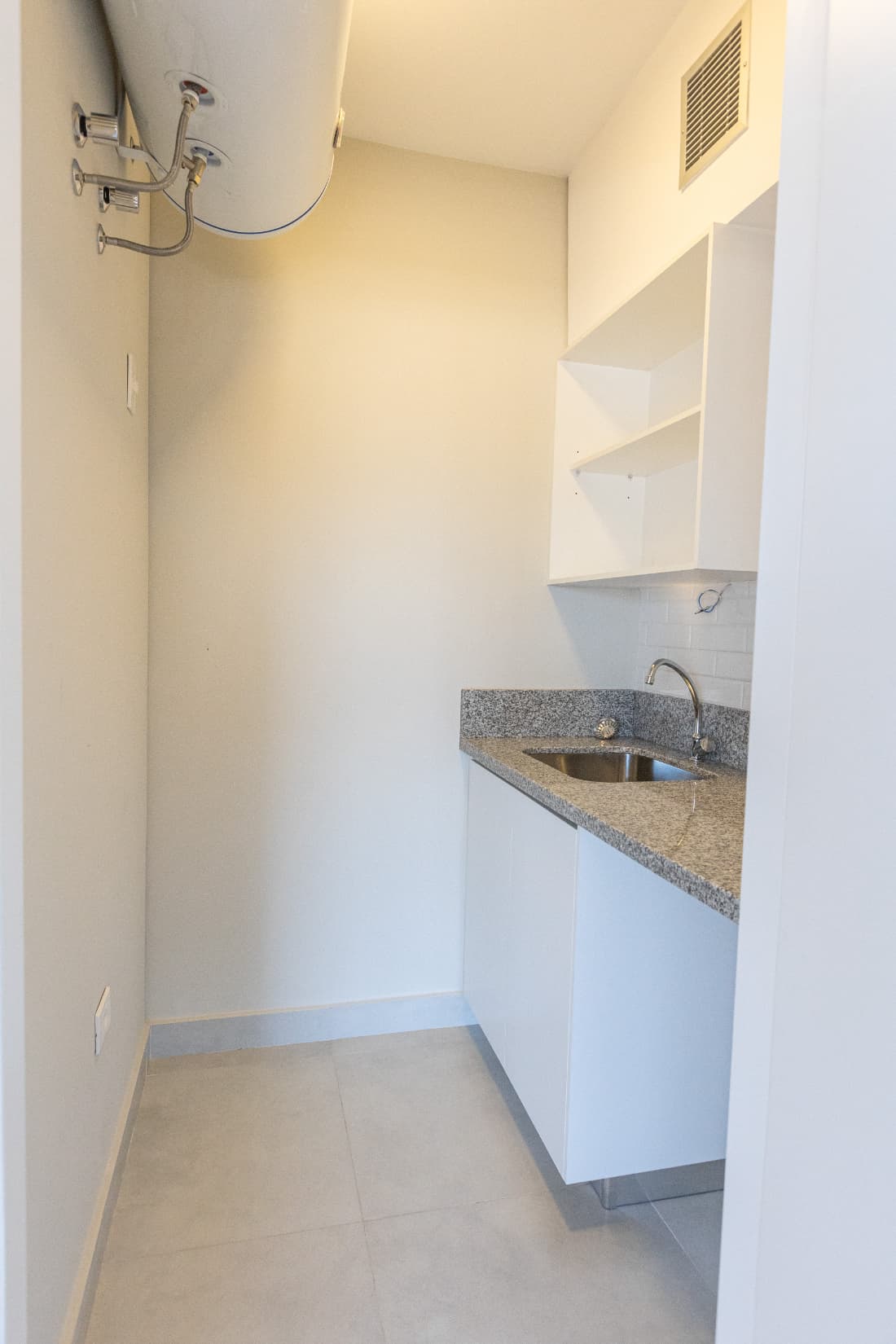 Departamento De 1 Dormitorio Con Cochera En Parque Las Golondrinas, foto 4