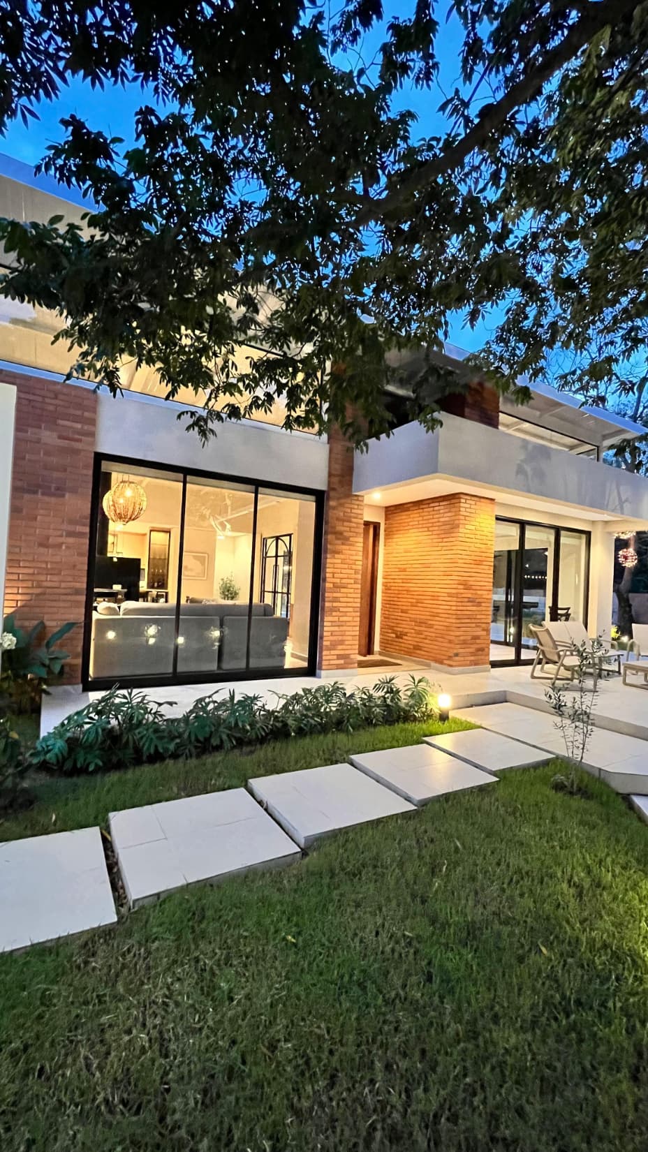 San Bernardino en venta hermosa casa de 4 dormitorios, foto 2