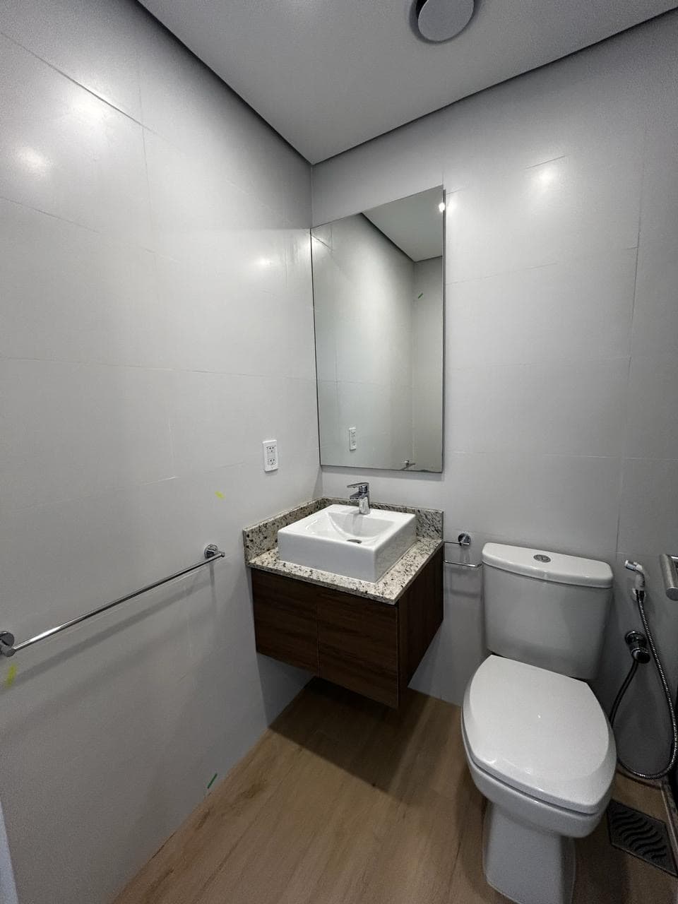 En alquiler departamento de 2 dormitorios con cochera zona shopping del sol, foto 4