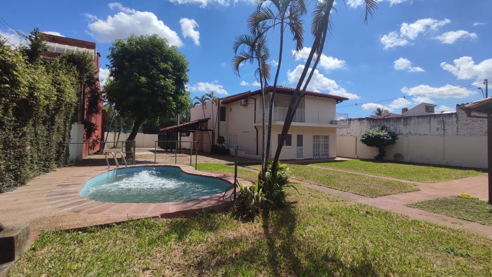 Amplia casa en barrio Herrera, foto 4