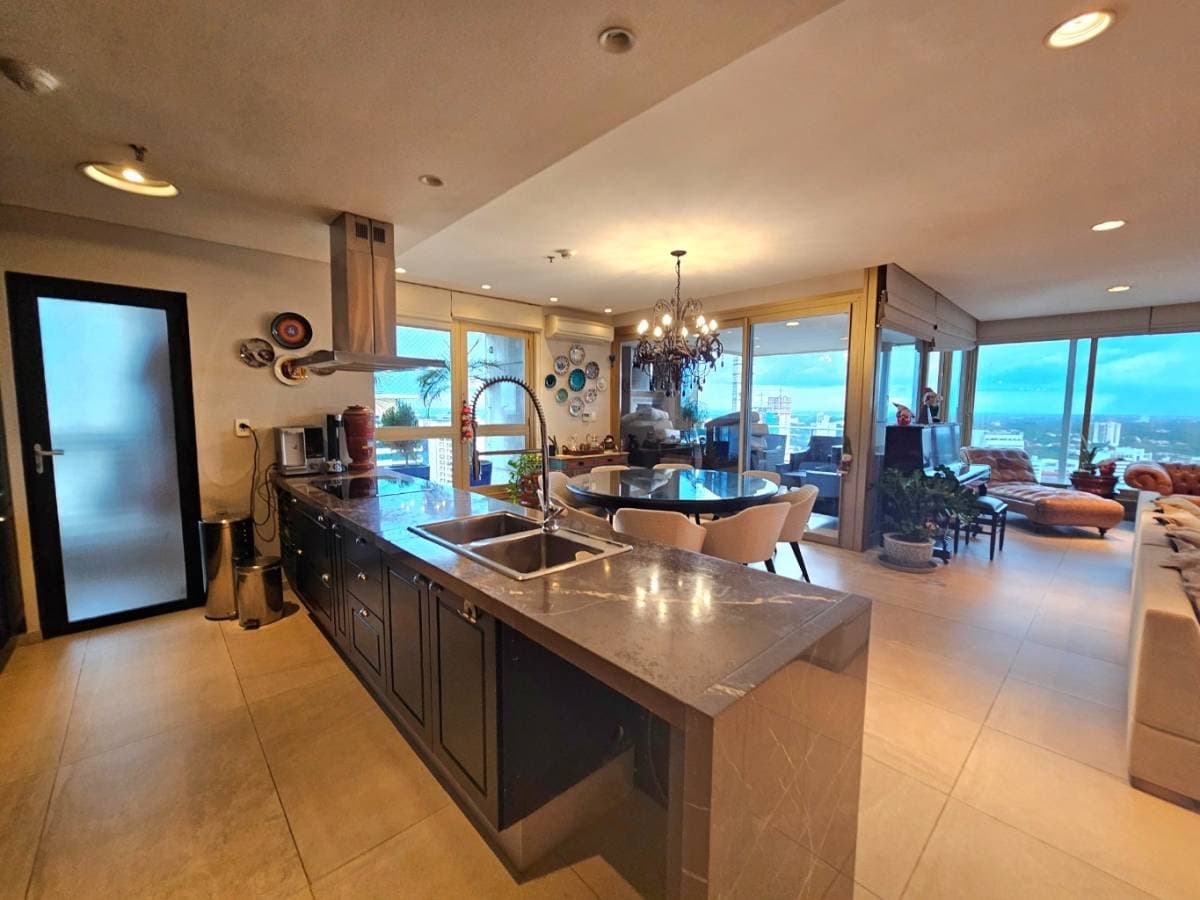 En venta departamento semipiso en edificio miranda, ycua sati, foto 1