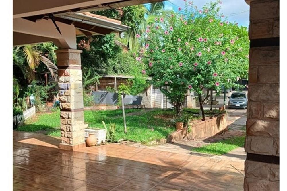 En Venta Casa en San Lorenzo ubicacion estrategica sobre asfalto, foto 3