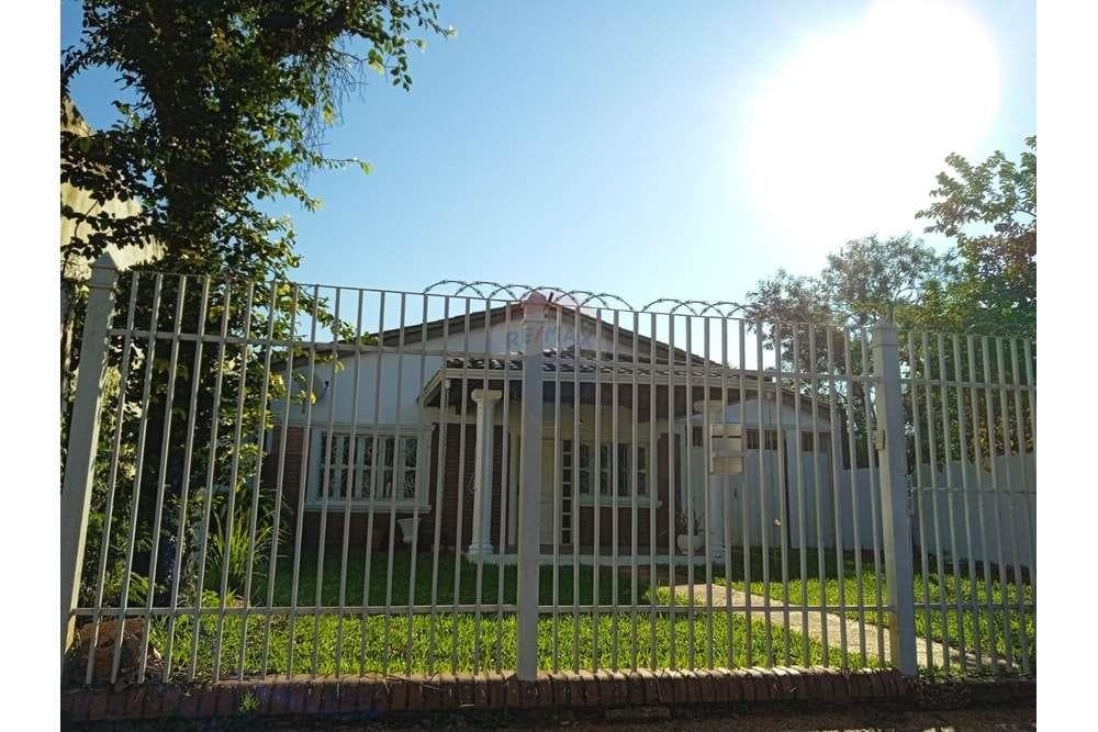 casa con piscina en San Lorenzo, foto 2
