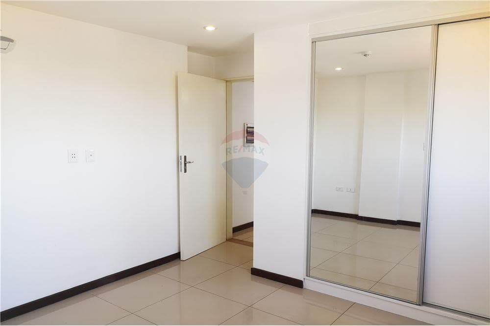 Nuevo precio! Moderno dpto de 1 hab y amplia vista — foto 5
