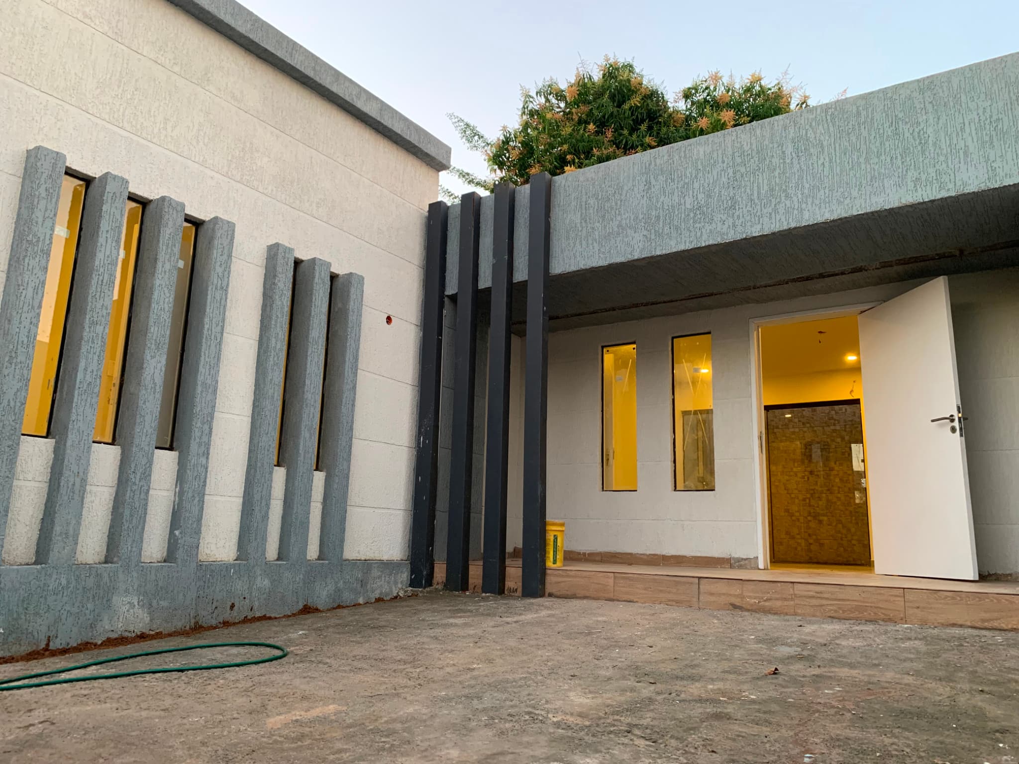 Duplex a estrenar-zona palacio de justicia-3 hab — foto 1