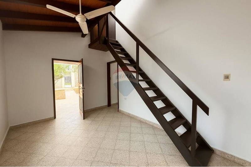 Casa - Venta - San Lorenzo, Central, Paraguay — foto 4