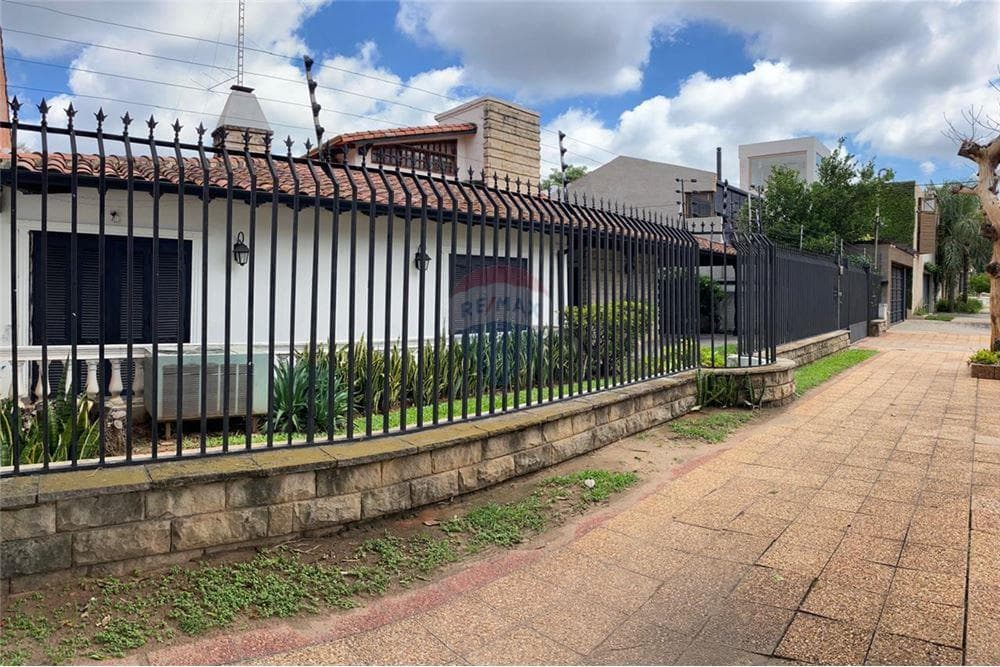 Amplia Casa en Asuncion Bº Manora a 3 cuadras del colegio Americano, foto 5