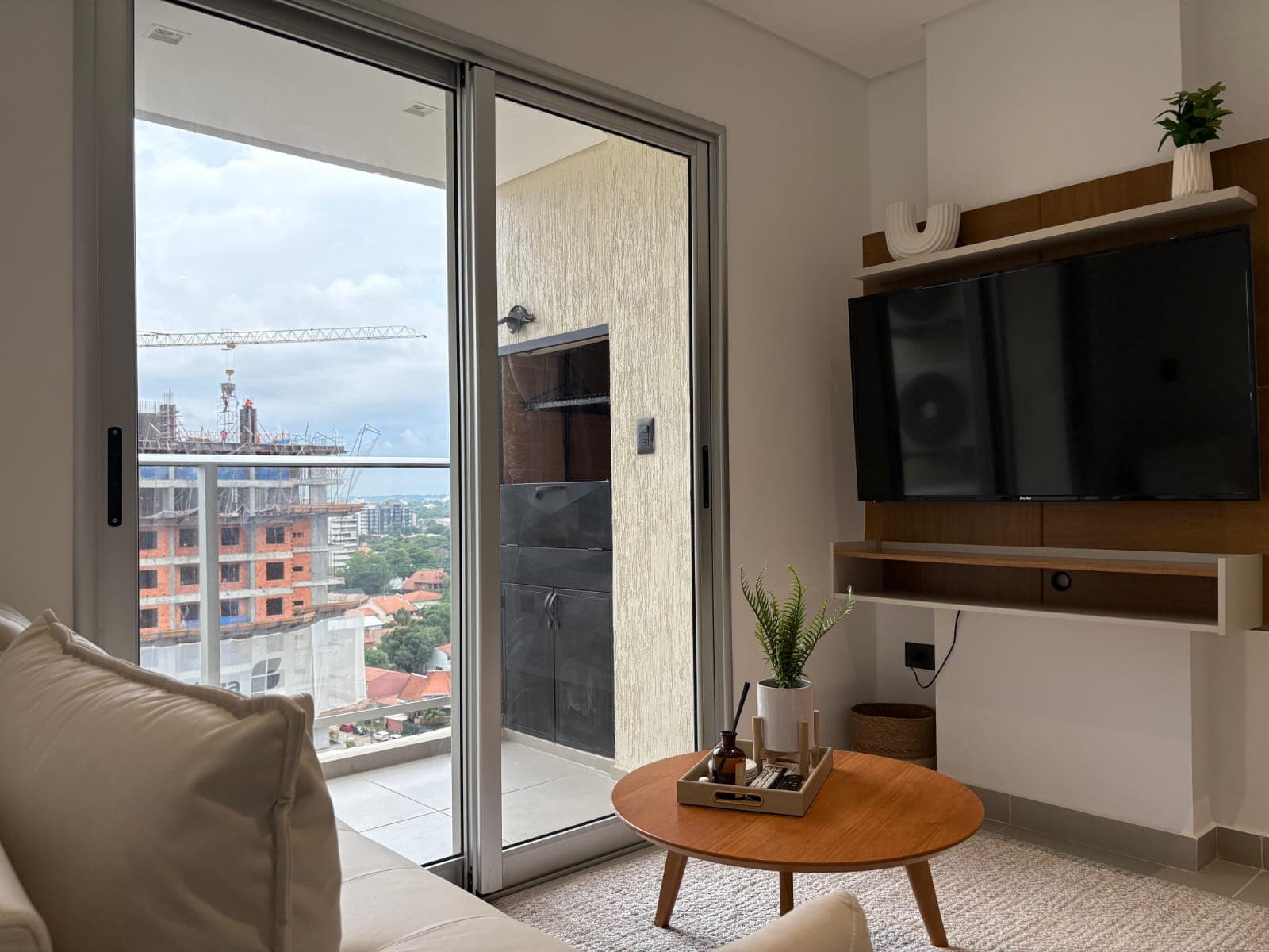 Departamento de 2 habit. Amoblado en el bo. Las Lomas - Asunción, foto 1