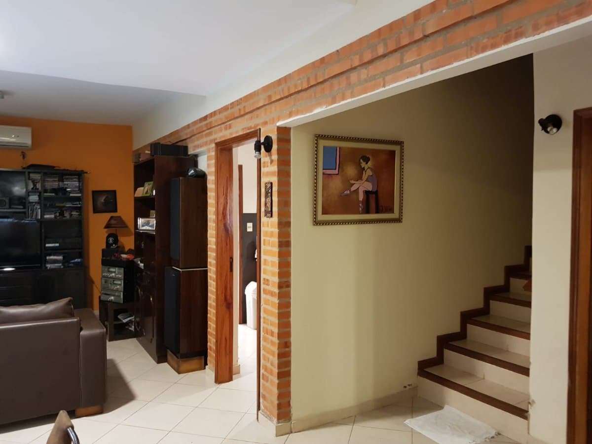 Amplio duplex en esquina - fdo. Norte, foto 2