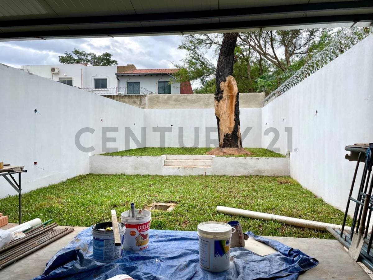 Duplex a estrenar en lambare, zona parques del yacht, foto 2