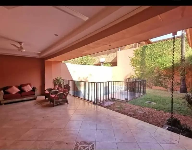 Exclusiva residencia en barrio cerrado zona aeropuerto, foto 2
