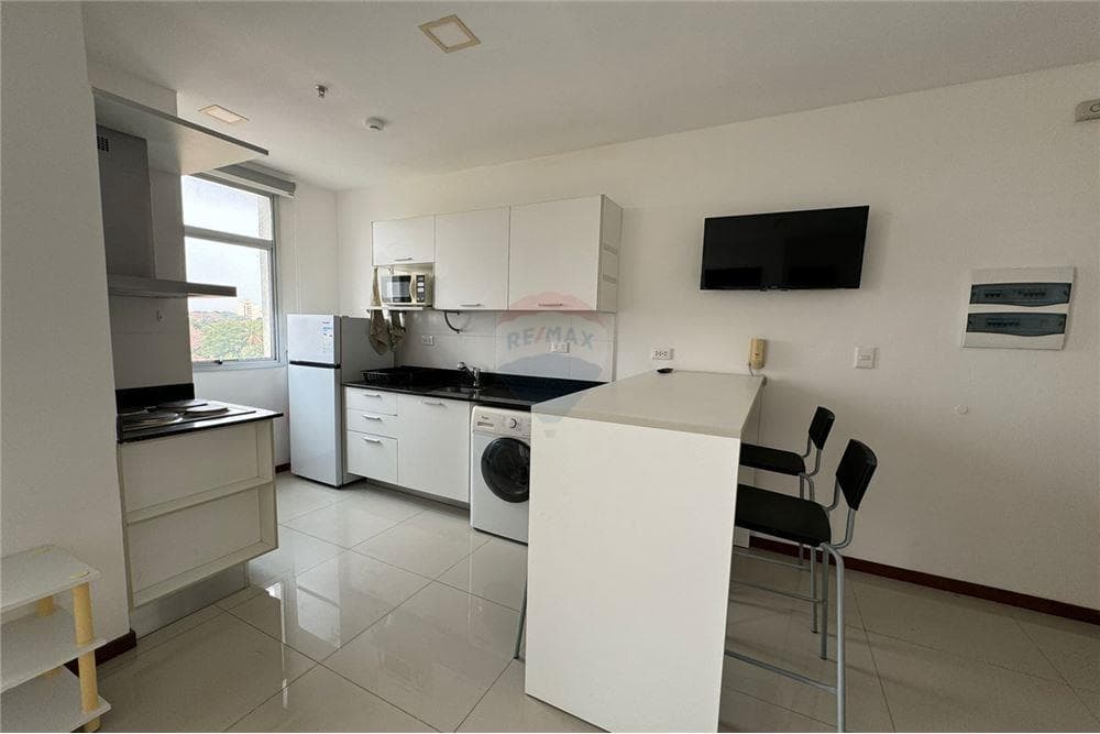 Dpto 1 dorm. Amoblado con cochera y baulera en Villa Morra, foto 3