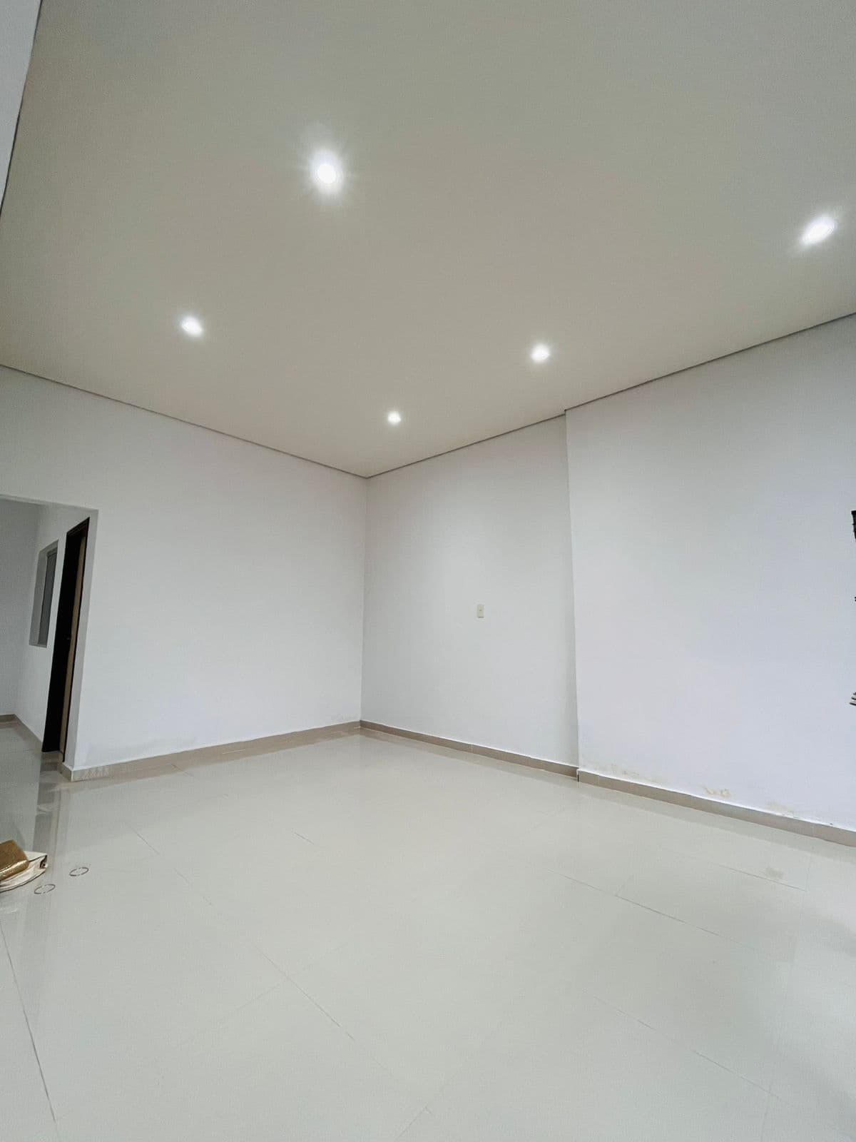 Local Comercial de 120m2 - Luque — foto 4