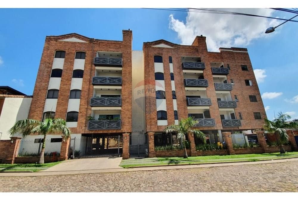 Alquilo depto de 2 dorm. Amoblado y equipado en edif. Murano, b° ykua satí