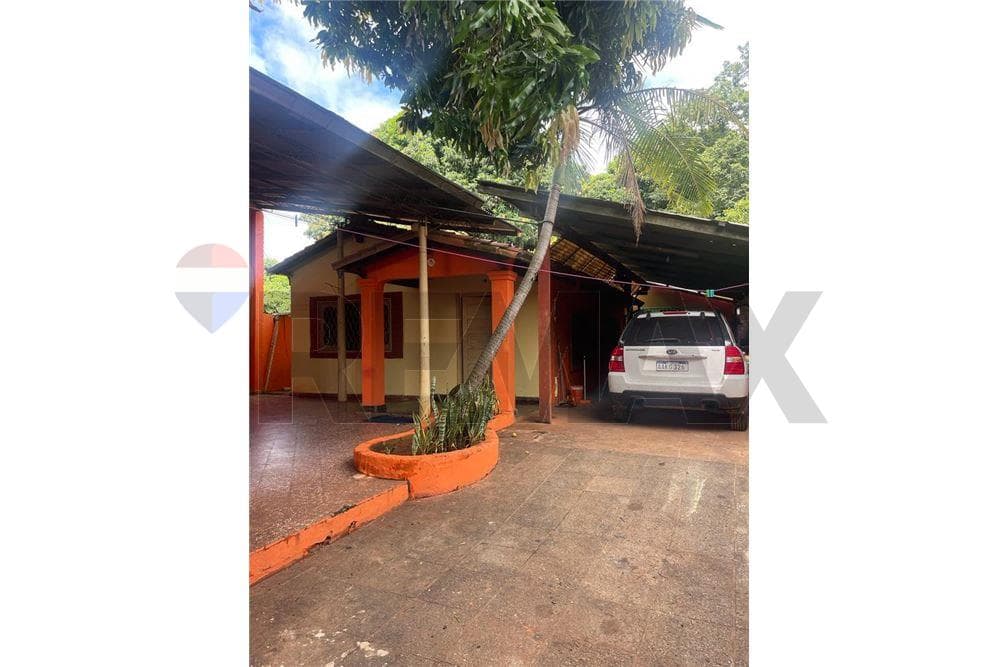 Venta - terreno con casa - San Lorenzo
