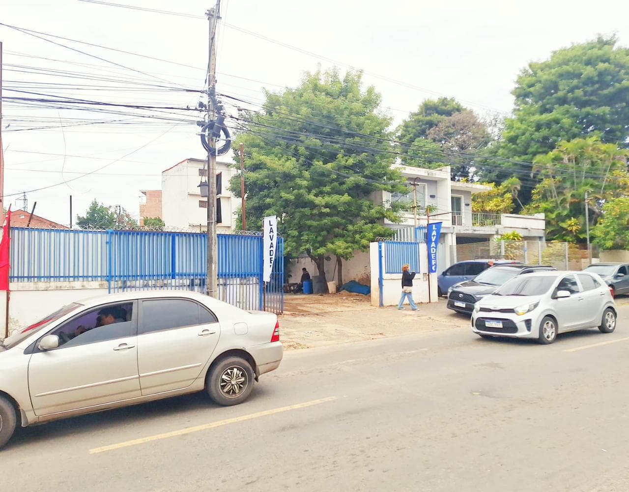 Se vende importante propiedad sobre lillo casi denis roa