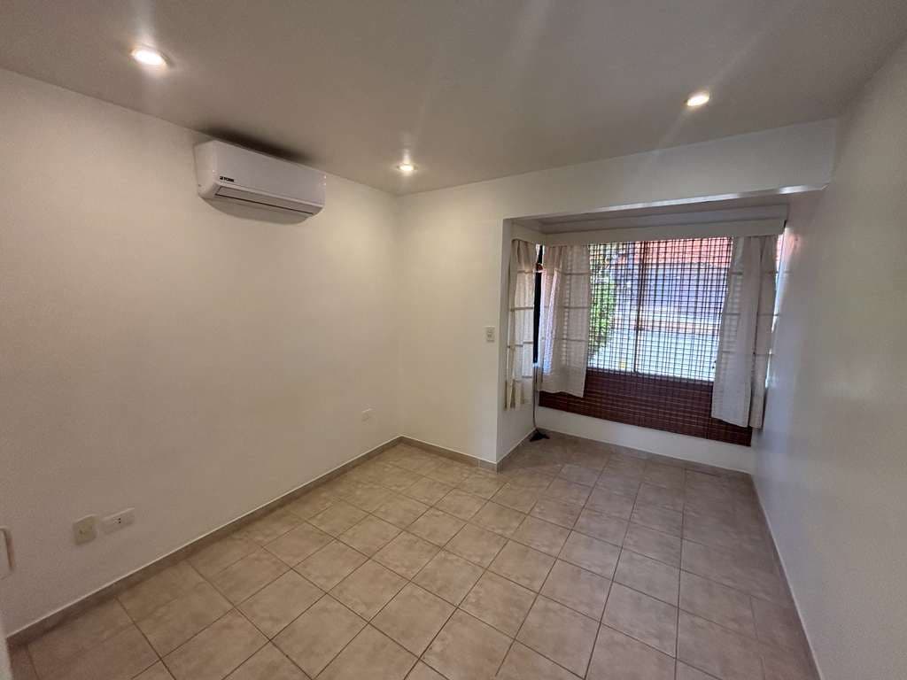 En Alquiler – Dúplex De 3 Dormitorios Con Piscina, foto 2