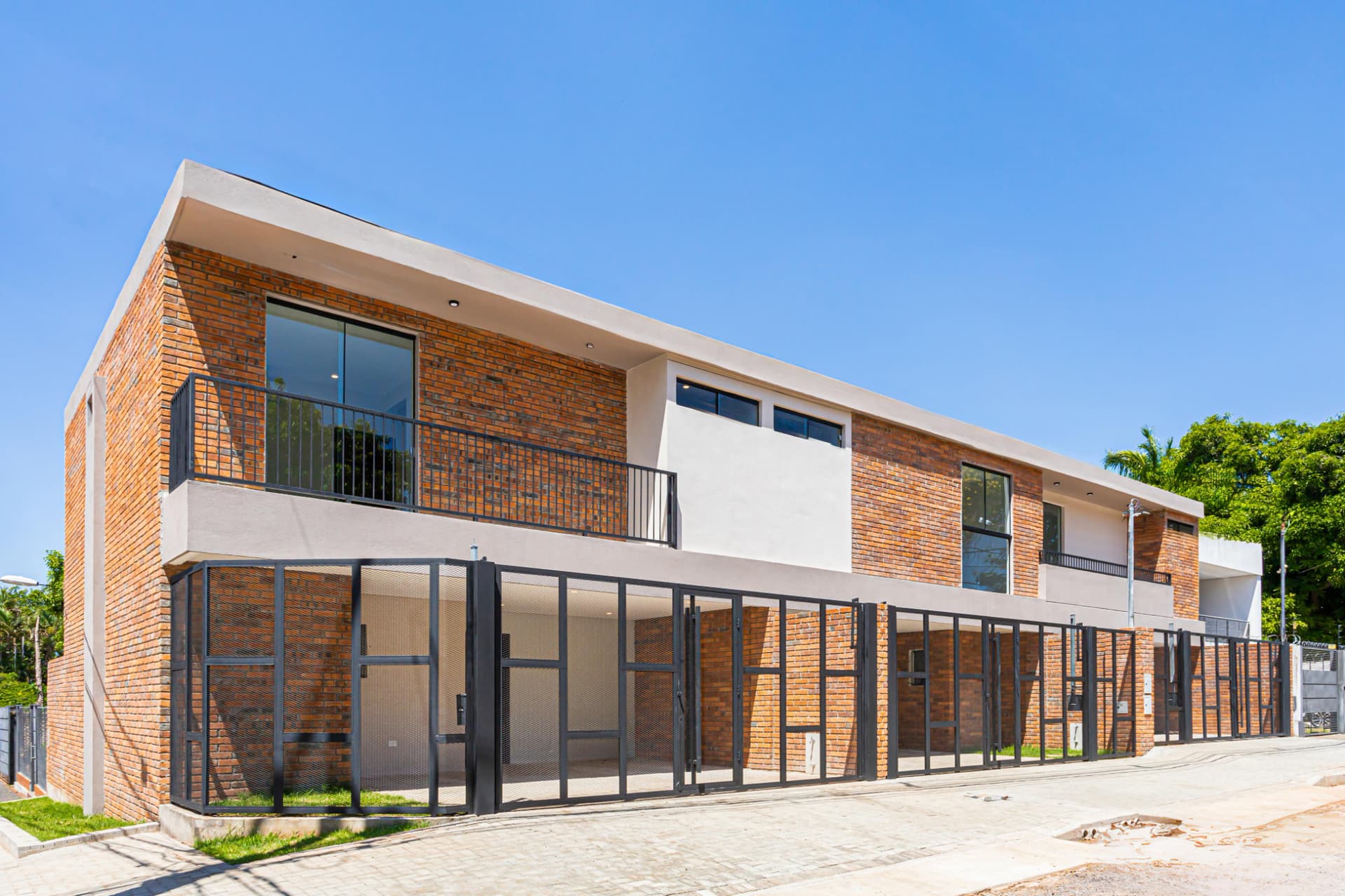 Duplex a estrenar en lambare