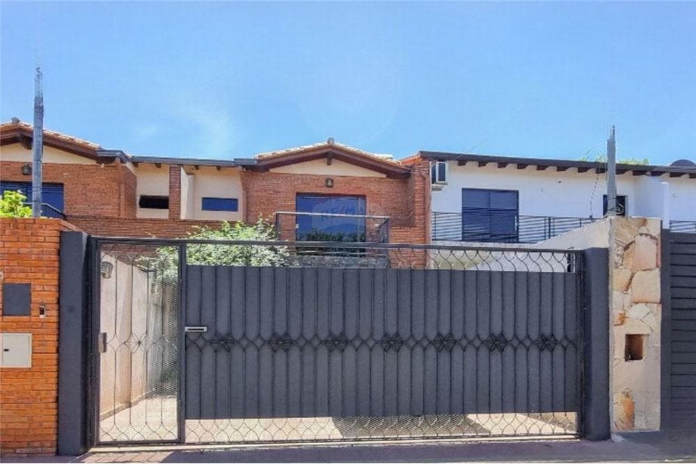 Dúpex de 4 dorm. En barrio san miguel - San Lorenzo