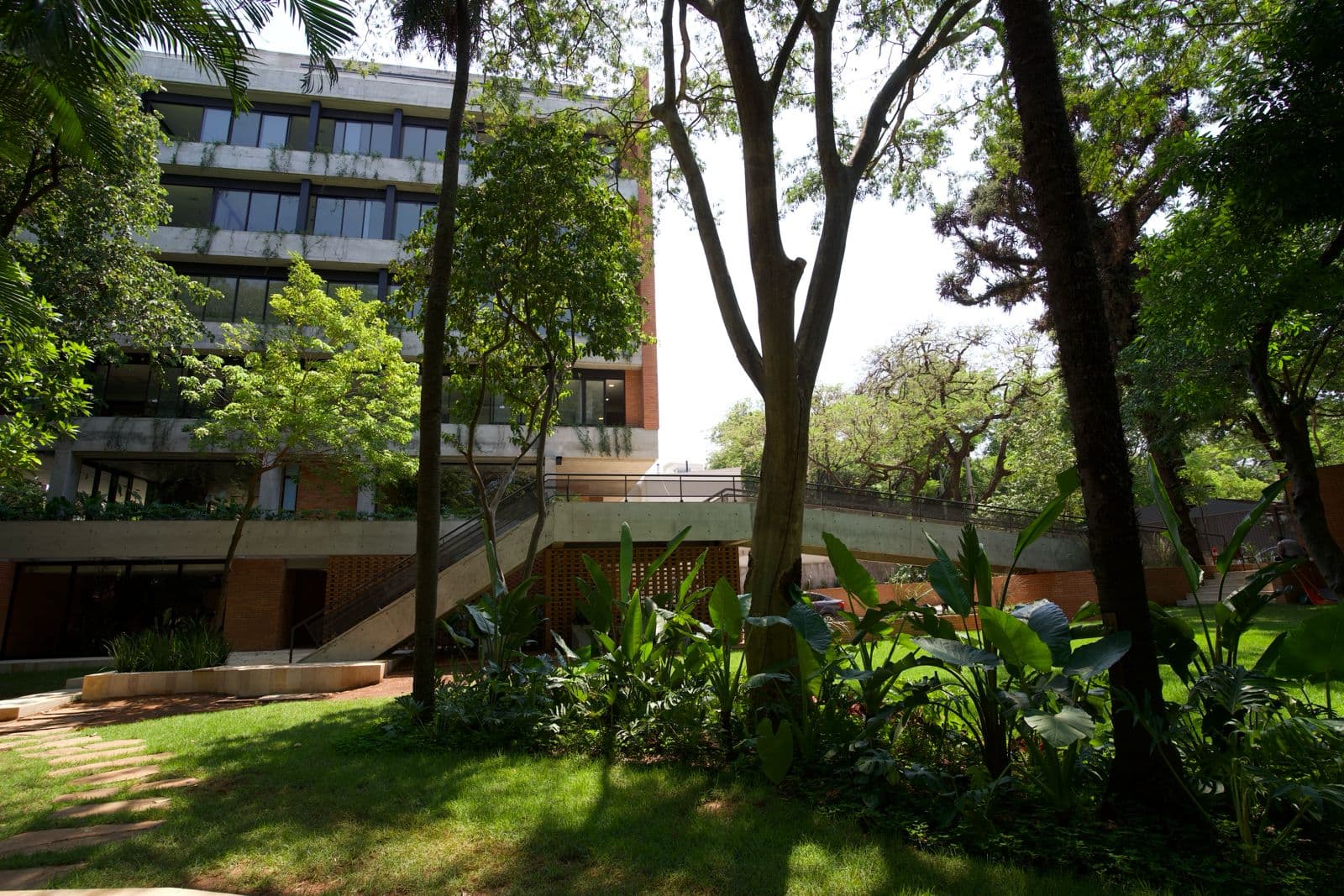 Departamento En Alquiler Amplio A Estrenar — foto 2