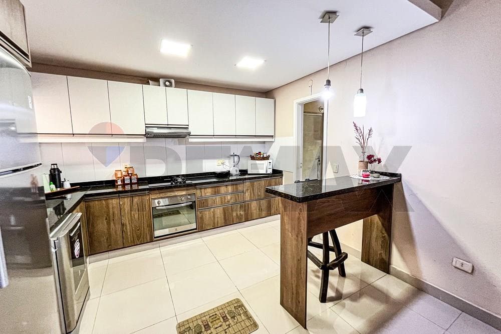 casa de 4 Dormitorios en Mariano Roque Alonso Bº Concordia — foto 4