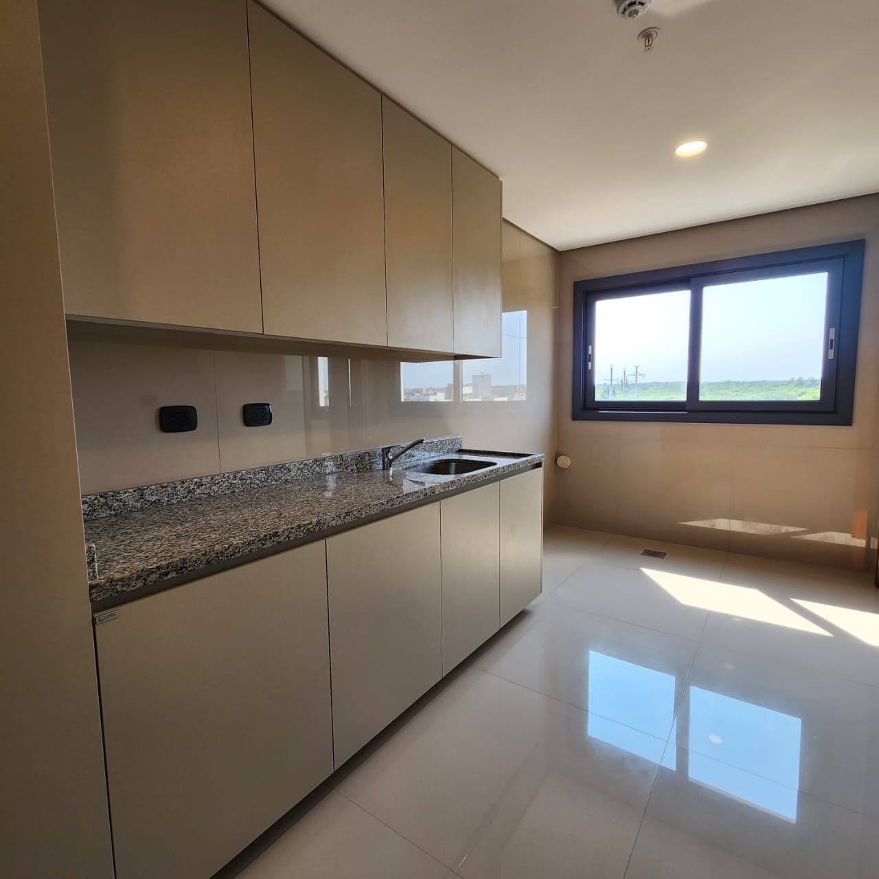 Moderno Y Amplio Dpto De 3 Habit En Suite, foto 3