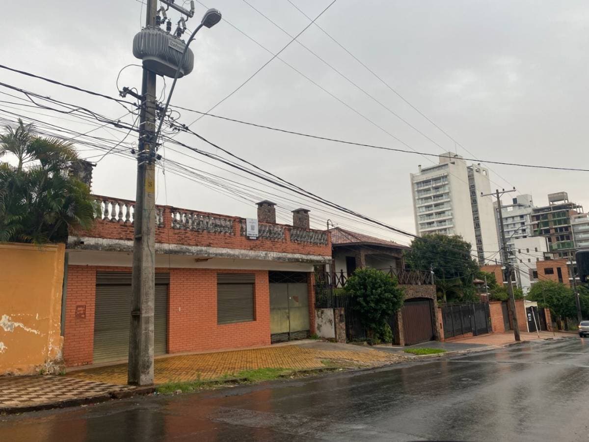 En Venta propiedad a solo 185 metros de la Avda. Molas López, foto 3