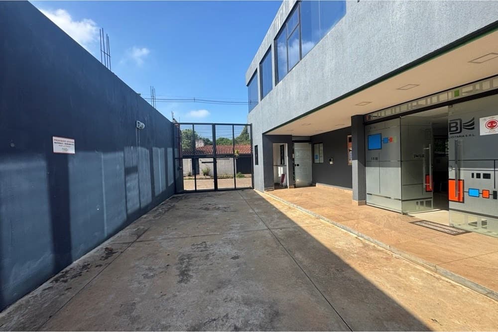 Propiedad industrial y logistica en limpio — foto 2