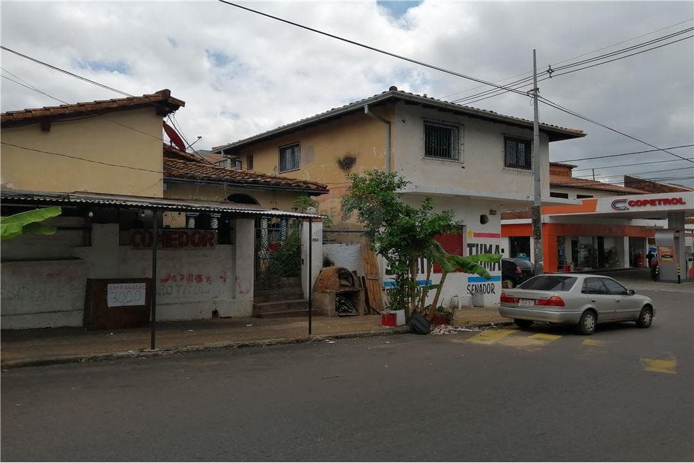 En venta propiedad en esquina - barrio Jara, foto 2