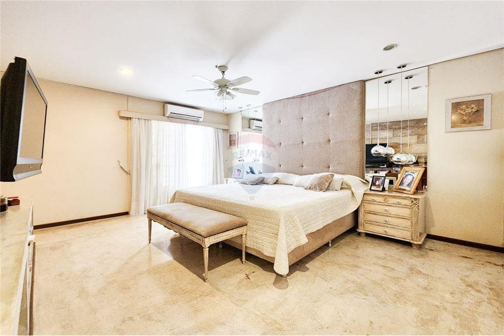 Residencia en esquina en barrio Recoleta, foto 2