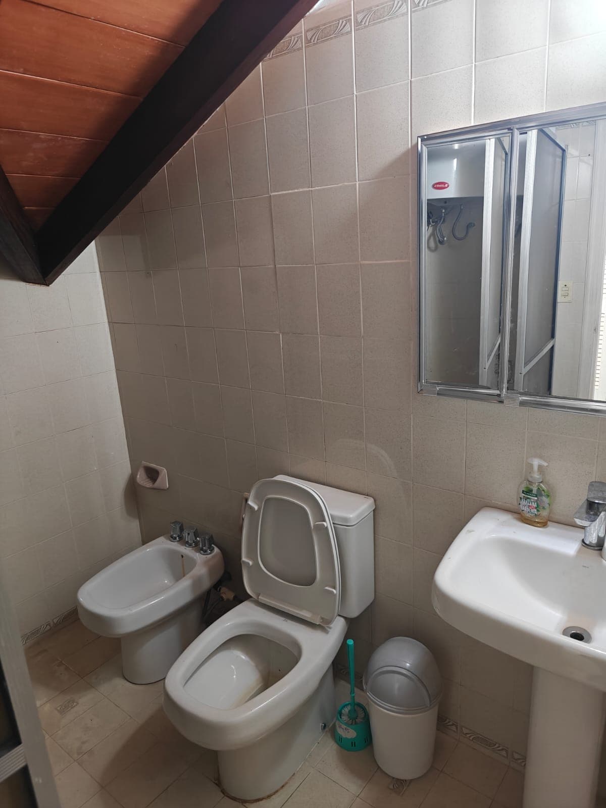 Casa en Alquiler Los Laureles Asunción — foto 2