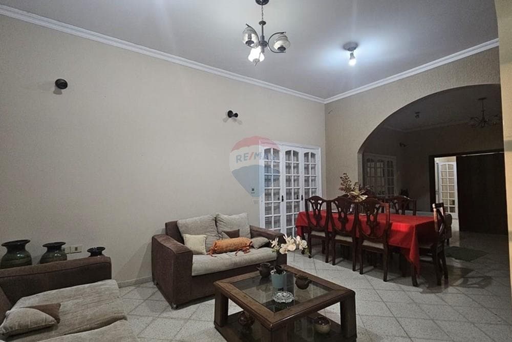 Amplia Residencia en esquina - Sajonia, foto 2