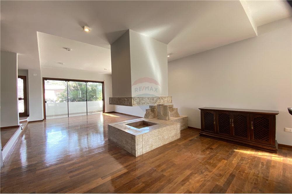 En Alquiler Residencia Exclusiva en zona BCP — foto 5