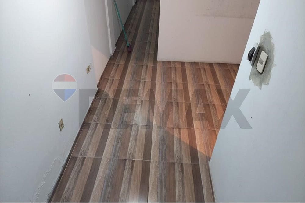 Local Comercial con 4 Salones y Vivienda a 2 cuadras de Av. de la Victoria — foto 3