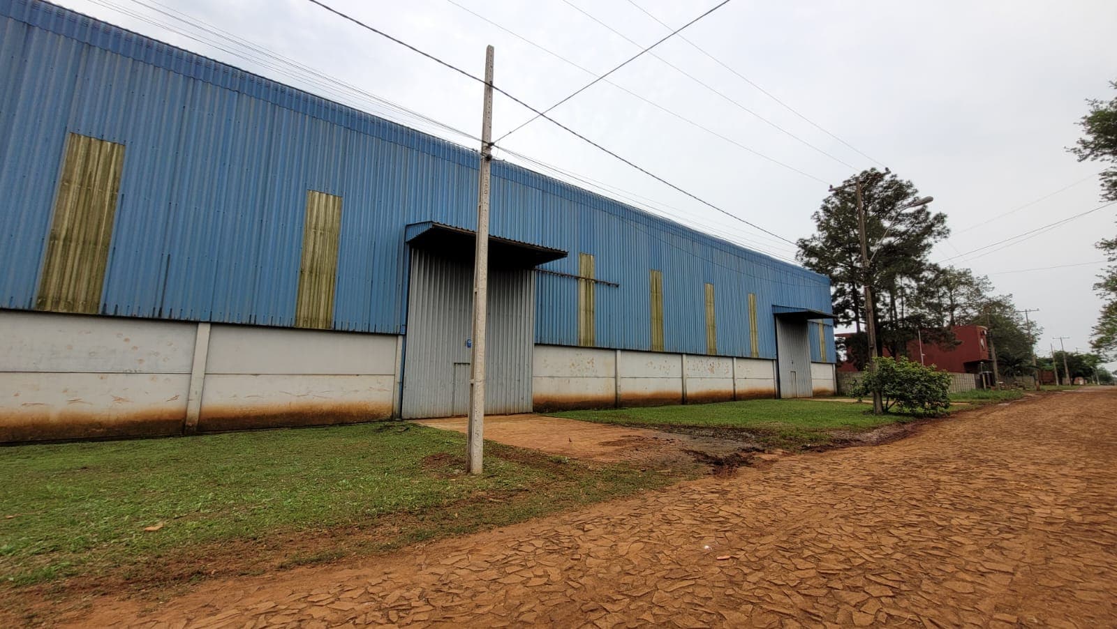 amplio depósito de 2.600m2 en el Km 20 de Minga Guazú — foto 4