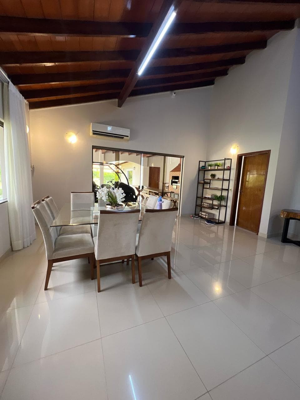 Amplia residencia en venta parana country club, foto 3