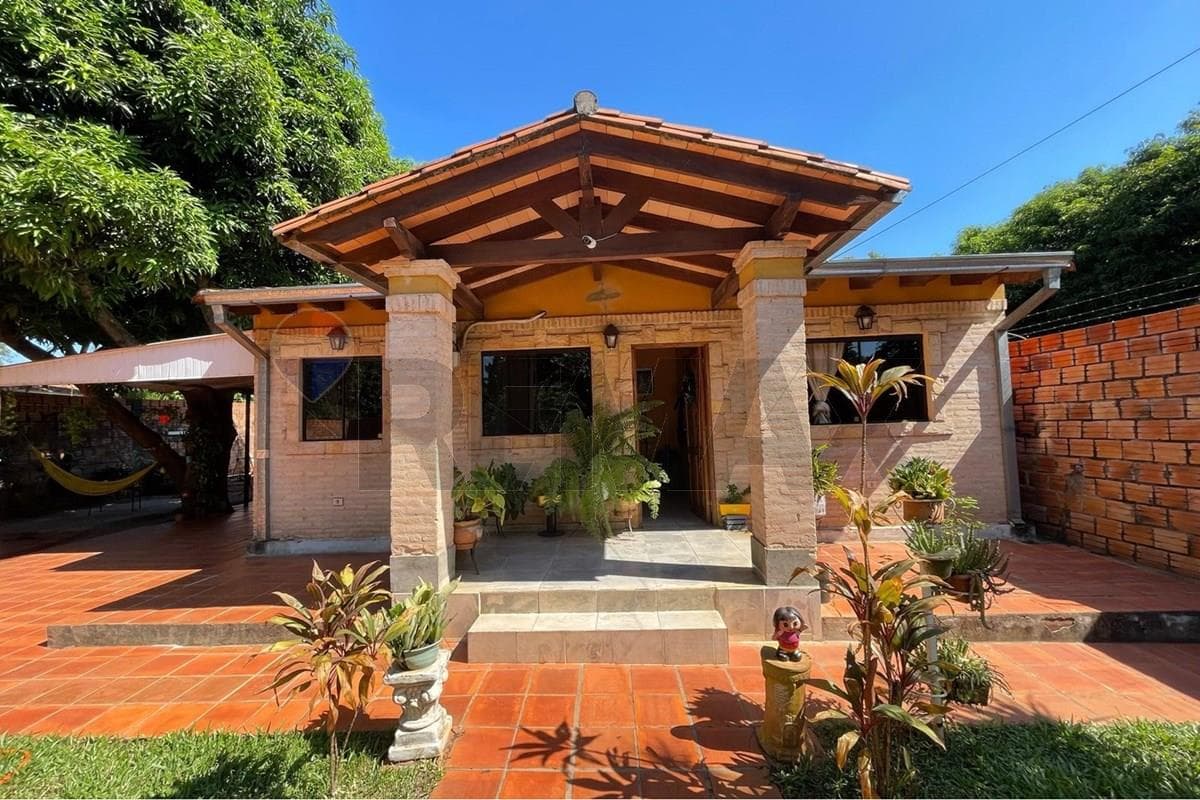 Buena casa en sanlorenzo con amplio terreno, foto 1