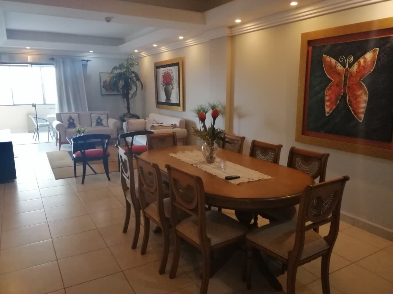 En alquiler departamento de 3 dormitorios amoblado en barrio Carmelitas, foto 1