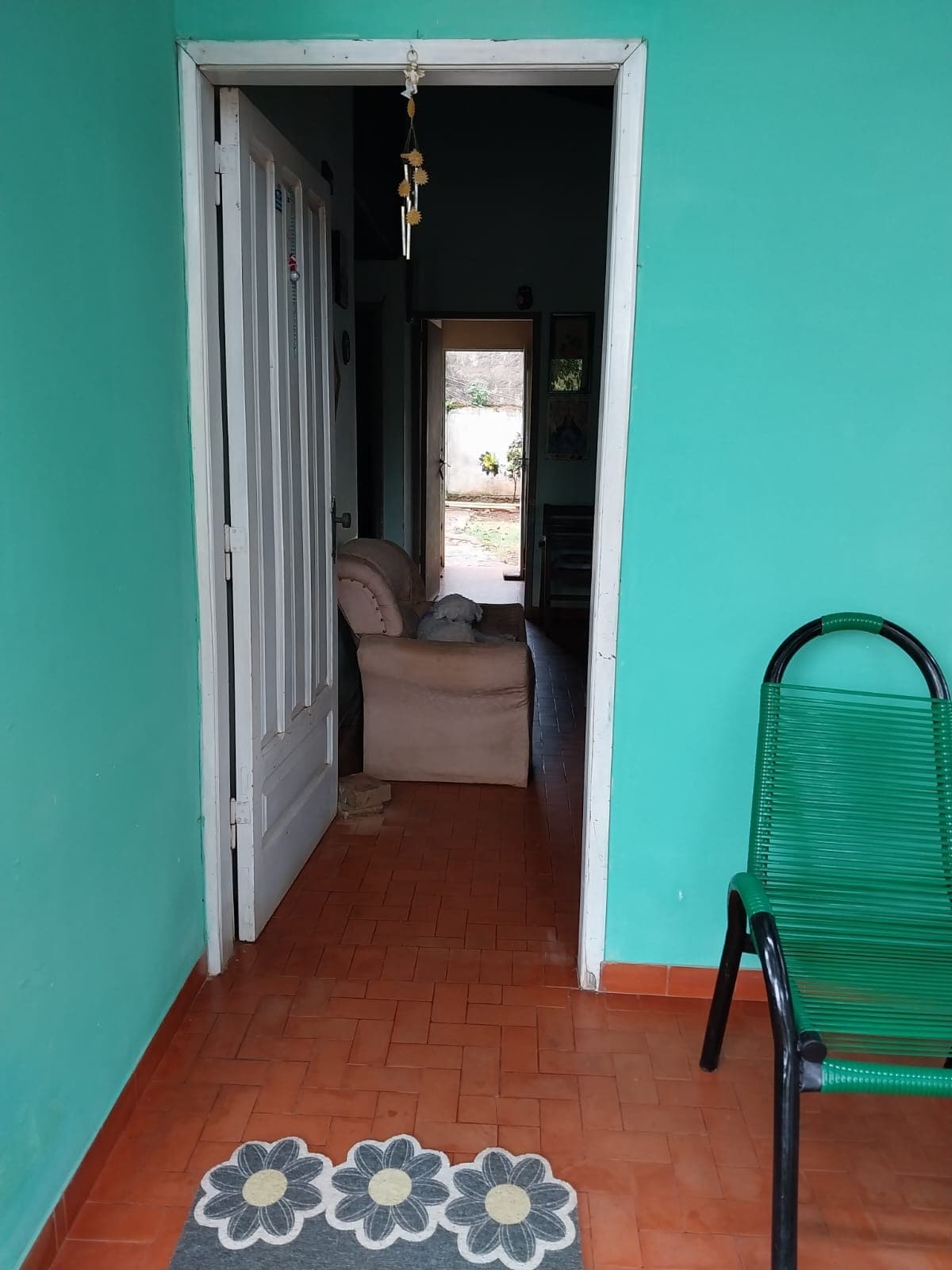 Casa con amlpio terreno en el centro de itauguá, en es, foto 4