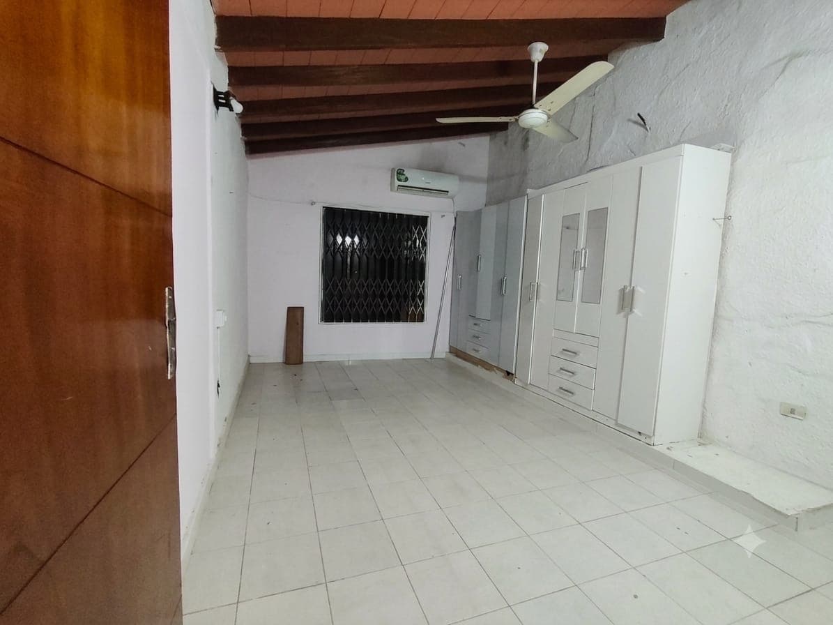 ¡EN ALQUILER! Casa con salón sobre Av. Médicos del Chaco – Lambaré, foto 4