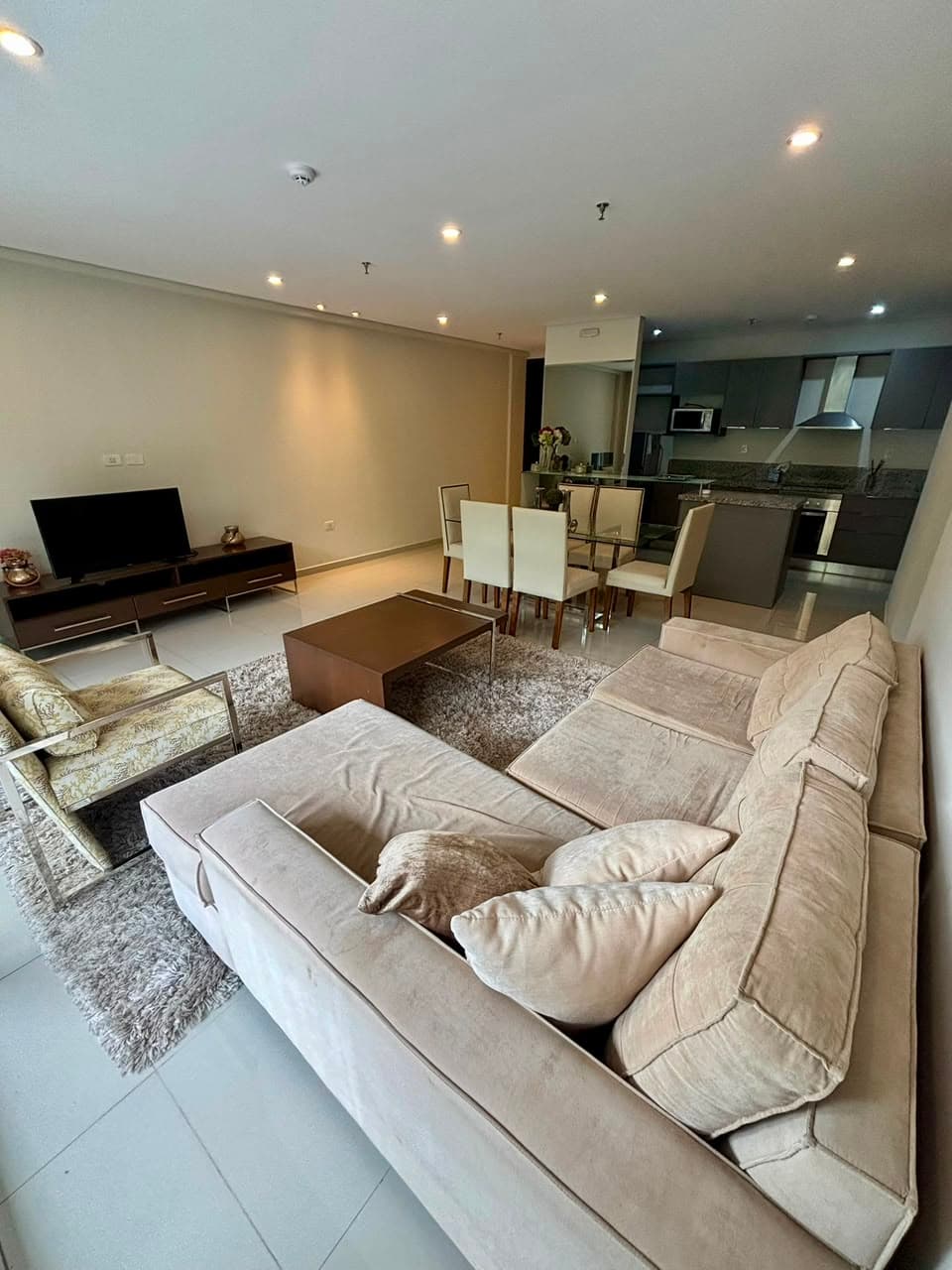 En alquiler | departamento totalmente amoblado | barrio Villa Morra, foto 5