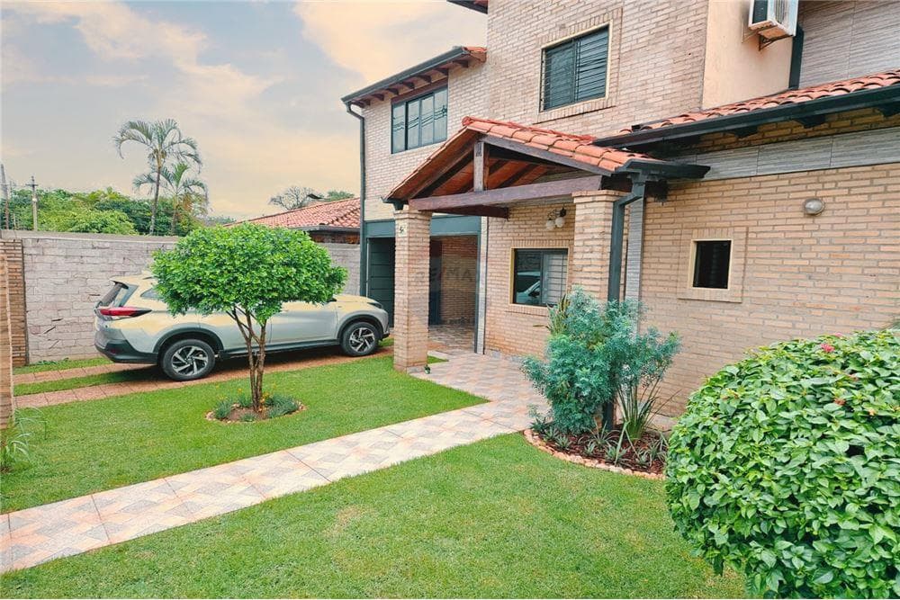 ✅amplia casa en San Lorenzo, bo. Mariangela